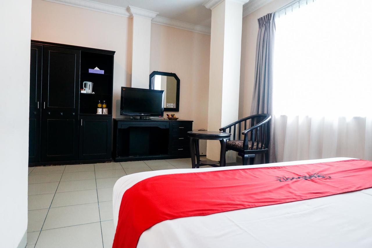 Reddoorz Plus @ Jalan Dr Sutomo Pekanbaru Luaran gambar