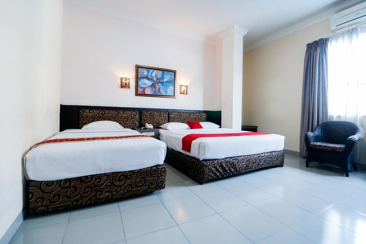 Reddoorz Plus @ Jalan Dr Sutomo Pekanbaru Luaran gambar