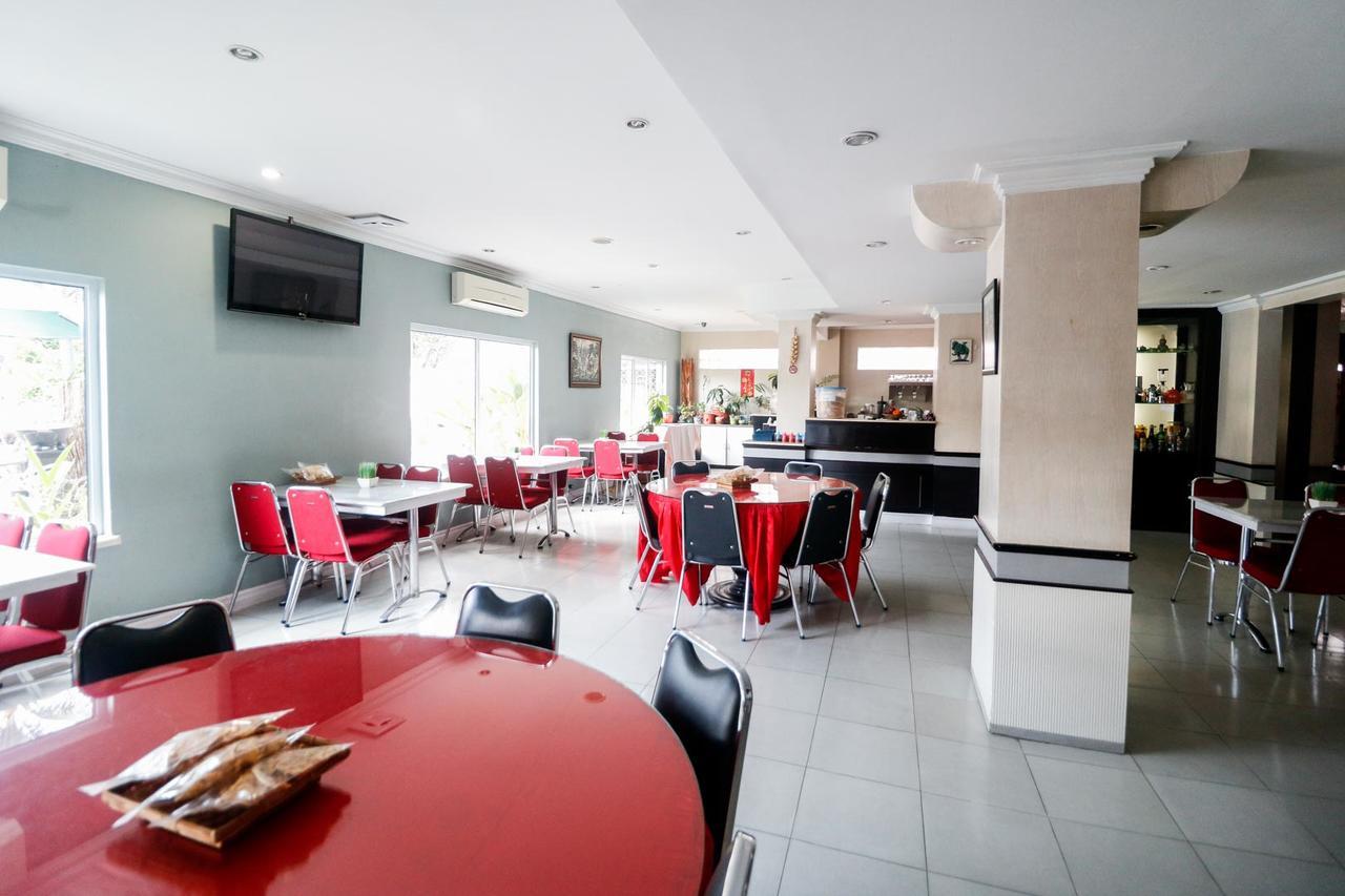 Reddoorz Plus @ Jalan Dr Sutomo Pekanbaru Luaran gambar