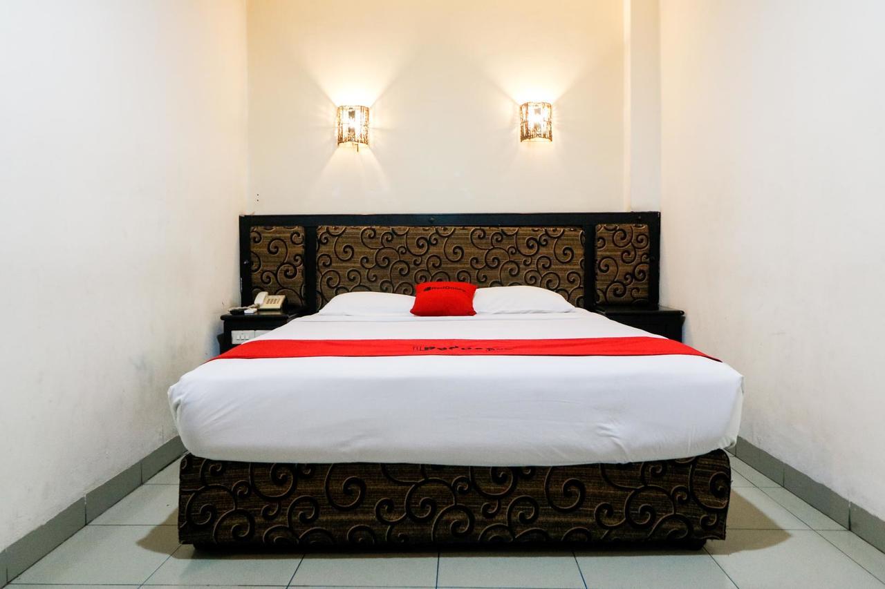 Reddoorz Plus @ Jalan Dr Sutomo Pekanbaru Luaran gambar